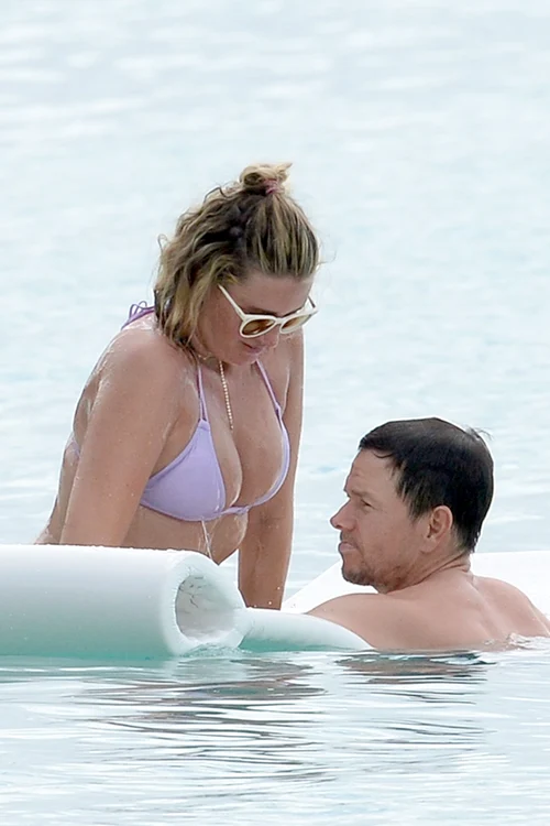 Mark Wahlberg spotted in Barbados with his family jpeg