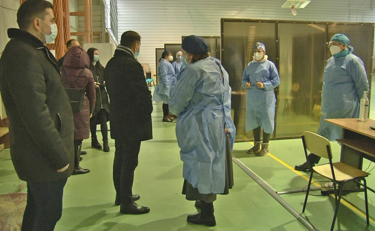 Moldovenii cu domiciliul fictiv în comunele din nordul ţării nu ezită să se programeze pe platformă pentru imunizareFoto: adevarul.ro