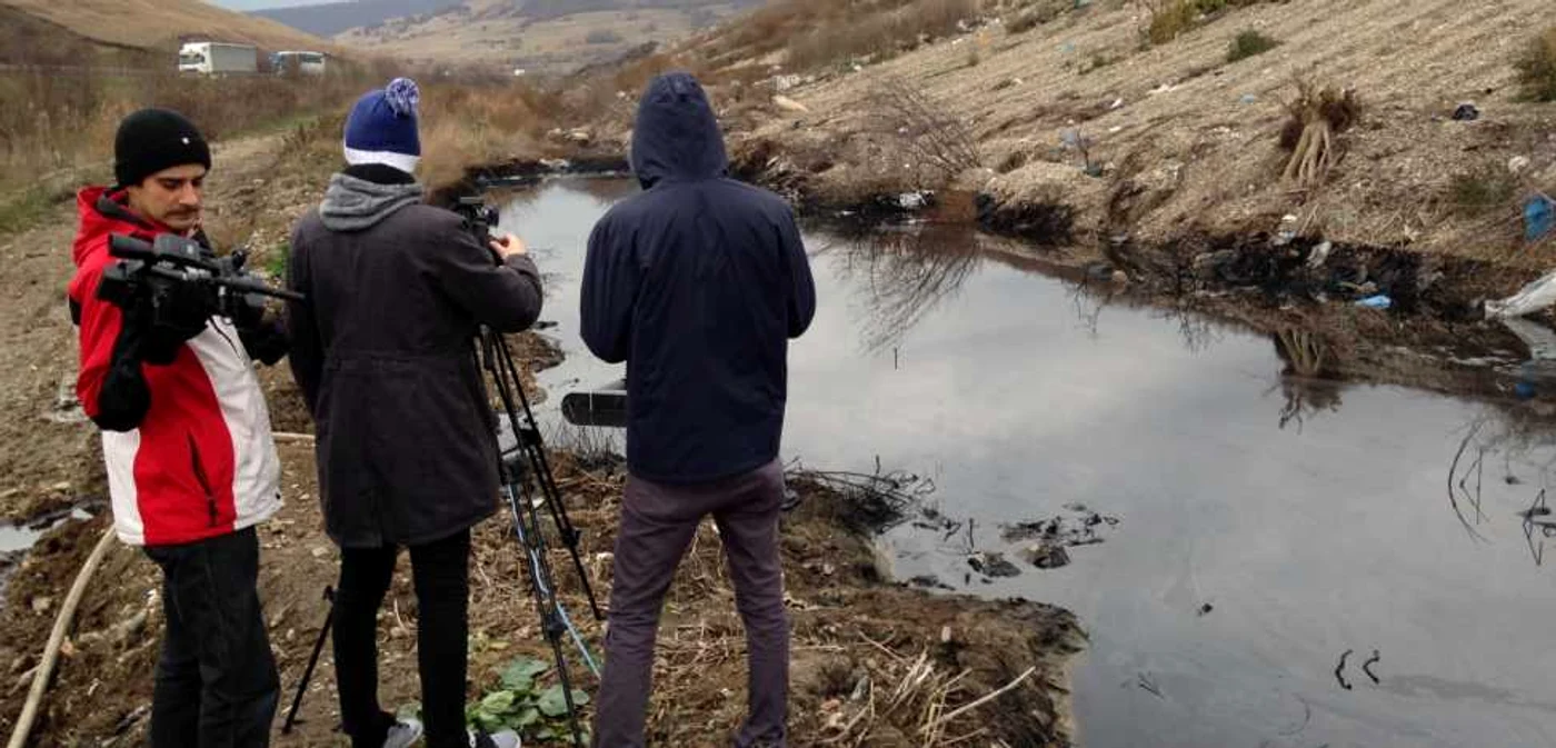 Levigatul a ajuns în pârâul Zăpodie, iar de acolo în Râul Someş. FOTO: Ştefan Lică