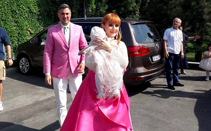 Ana Raisa, fiica cea mică a Alinei Sorescu a fost botezatăFoto Click!