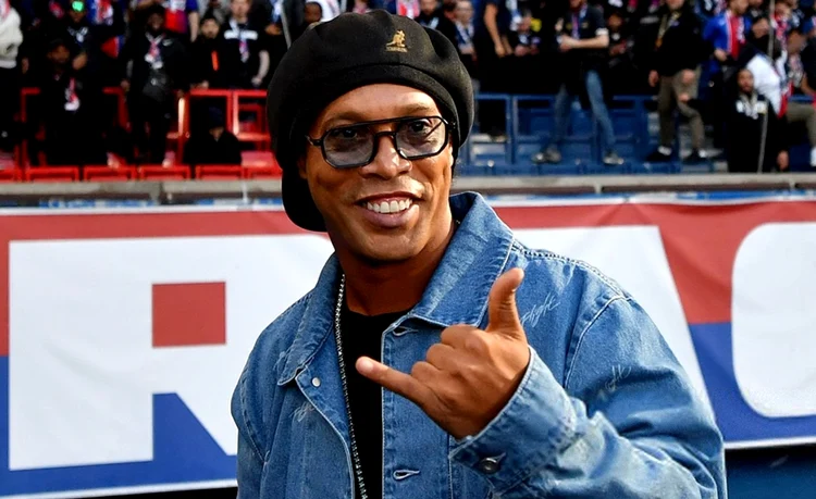 Ronaldinho revine pe teren  Foto/Facebook 