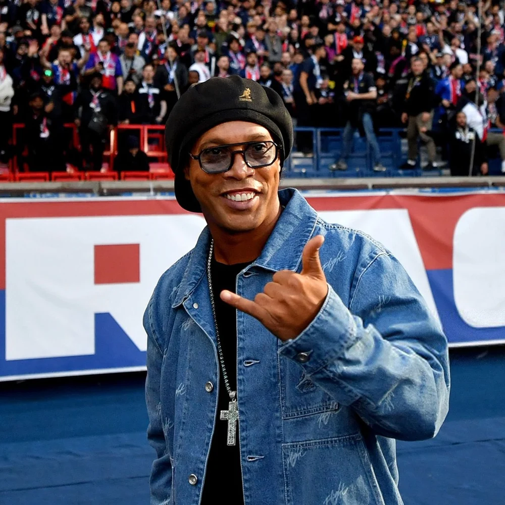 La 46 de ani, Ronaldinho reîncalță ghetele de fotbal! Un club din Italia urmează să anunțe transferul legendei braziliene