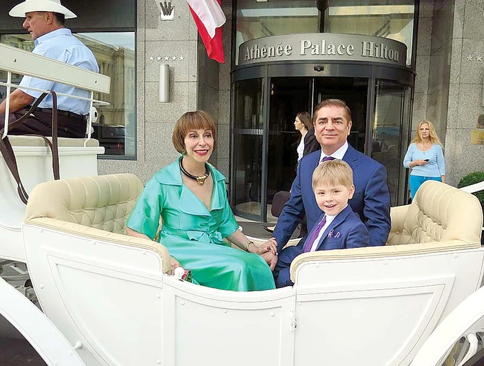 Carol Ferdinand, alături de părinţi