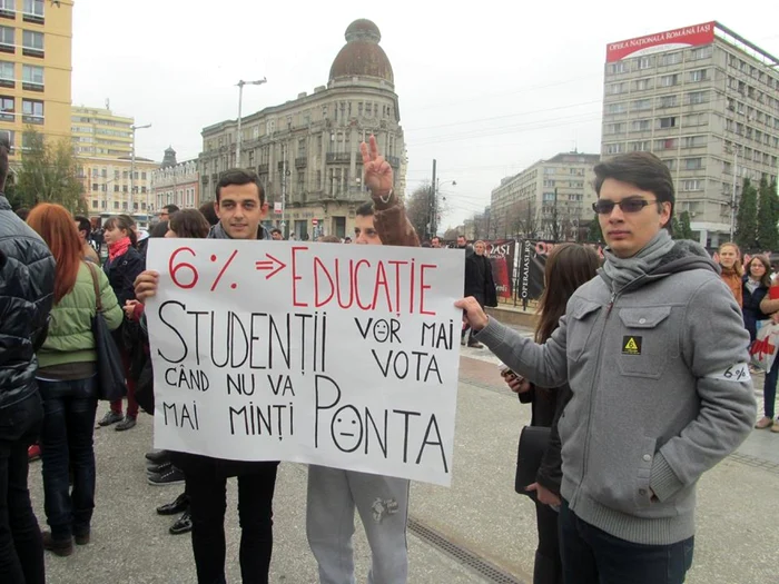 Principala revendicare a studenţilor este alocarea a 6% din PIB pentru sistemul de învăţământ FOTO Facebook