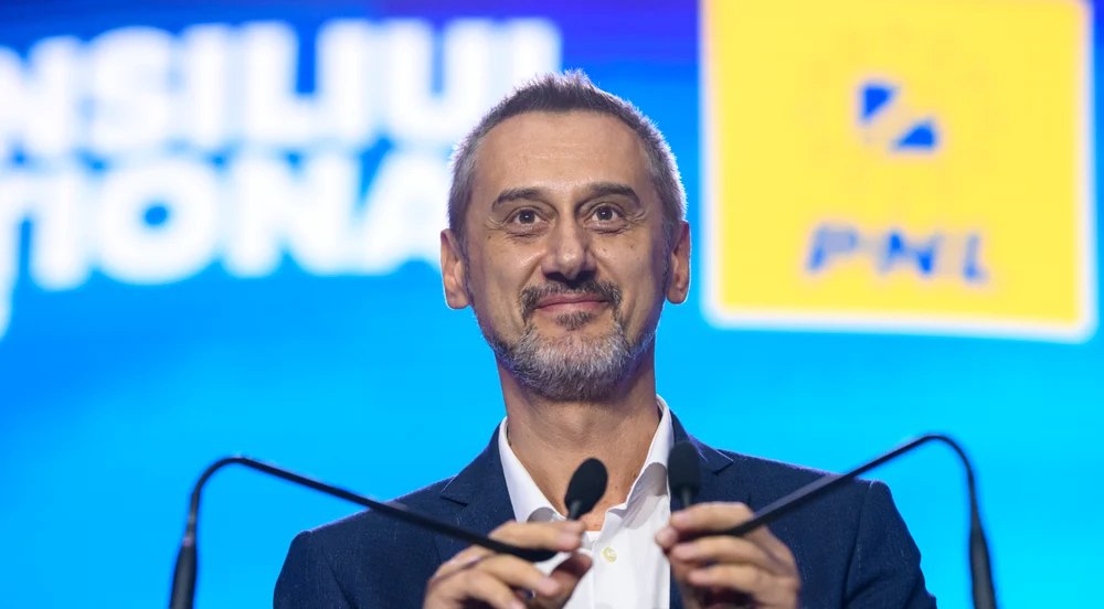 Primarul din Slatina acuză o afacere grasă făcută de o colegă de partid. Suma colosală plătită pe două aparate de aer condiționat