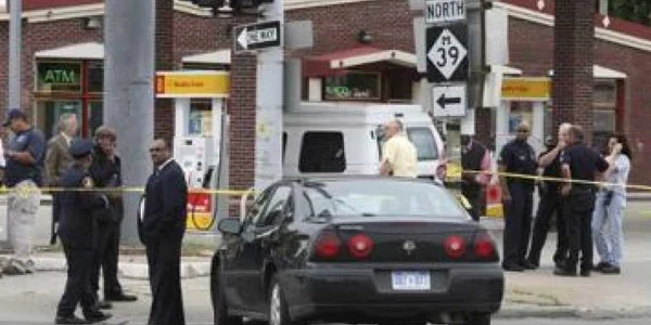 Şapte adolescenţi împuşcaţi într-o staţie de autobuz în Detroit