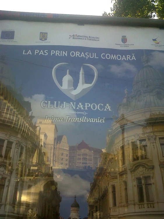 Afişul promovează capitala Transilvaniei, în centrul timişorean