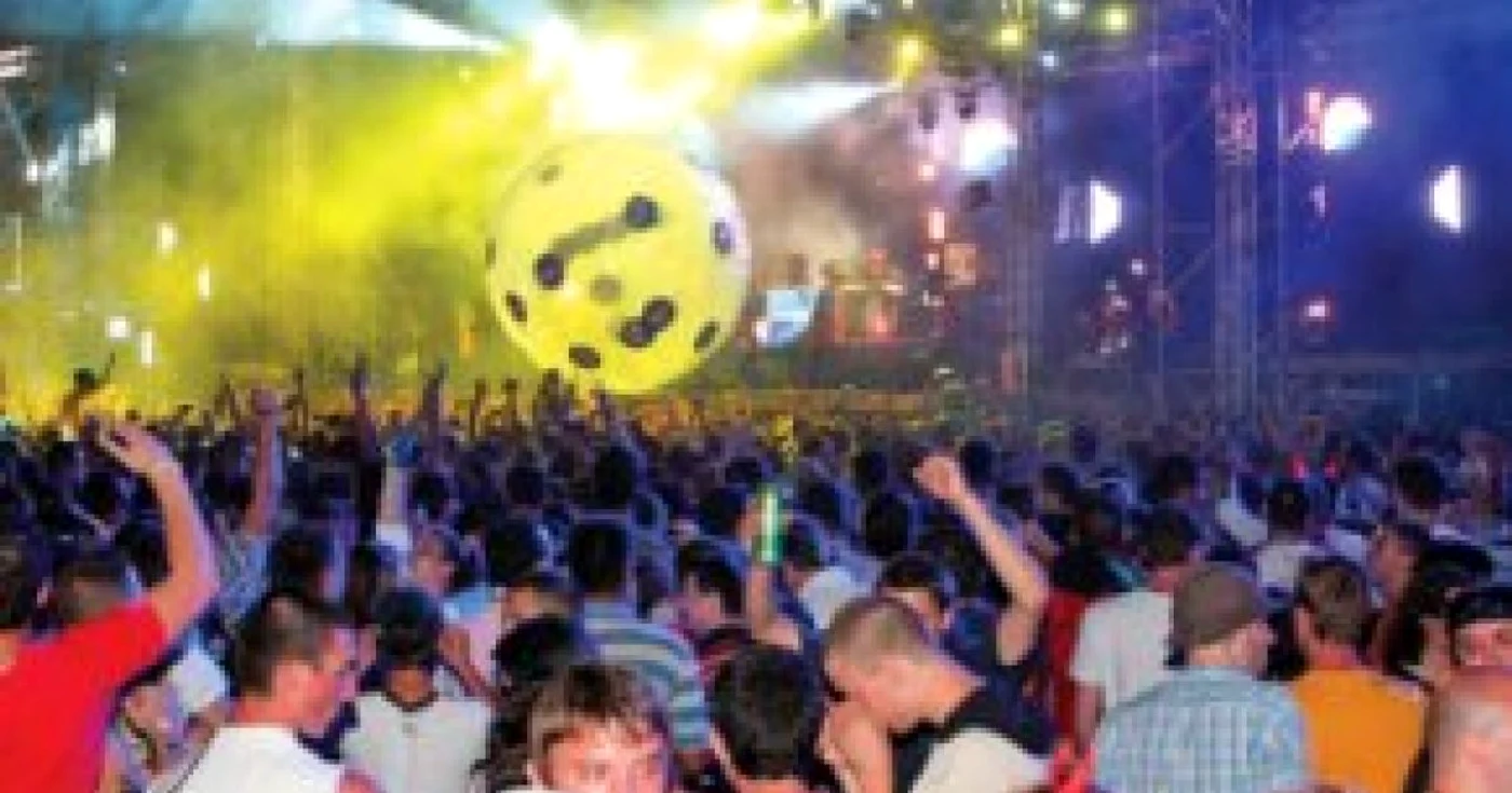 Petrecerea Liberty Parade a adunat 30.000 de persoane
