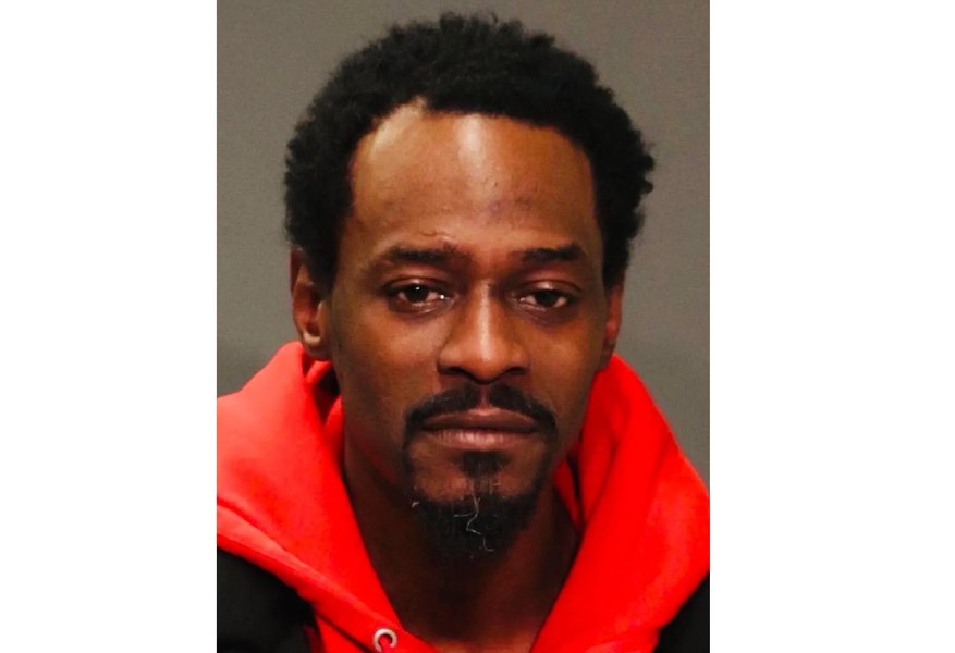 Cine este atacatorul cu macetă de la metroul din New York. Se credea Lucifer și a atacat doar bătrâni