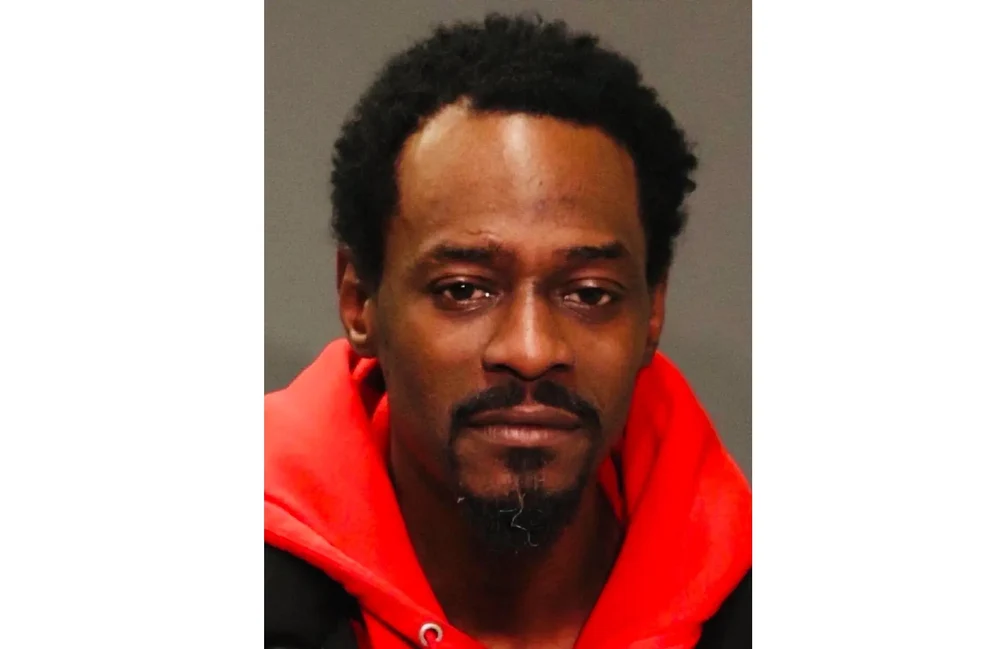 Cine este atacatorul cu macetă de la metroul din New York. Se credea Lucifer și a atacat doar bătrâni