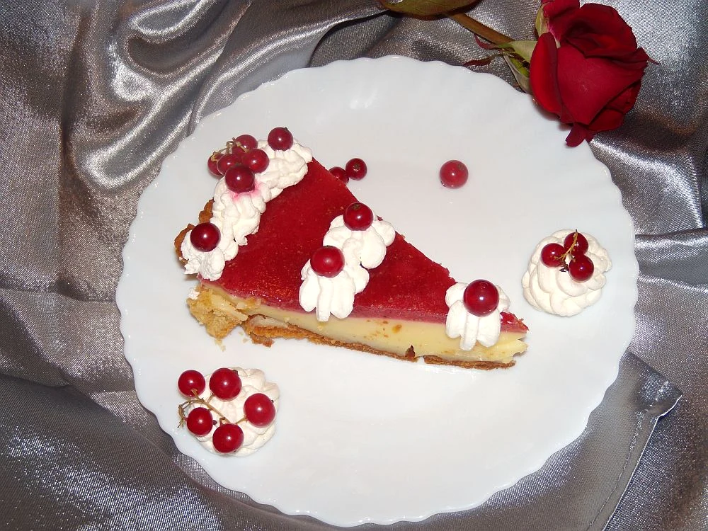 tarta cu coacaze jpeg