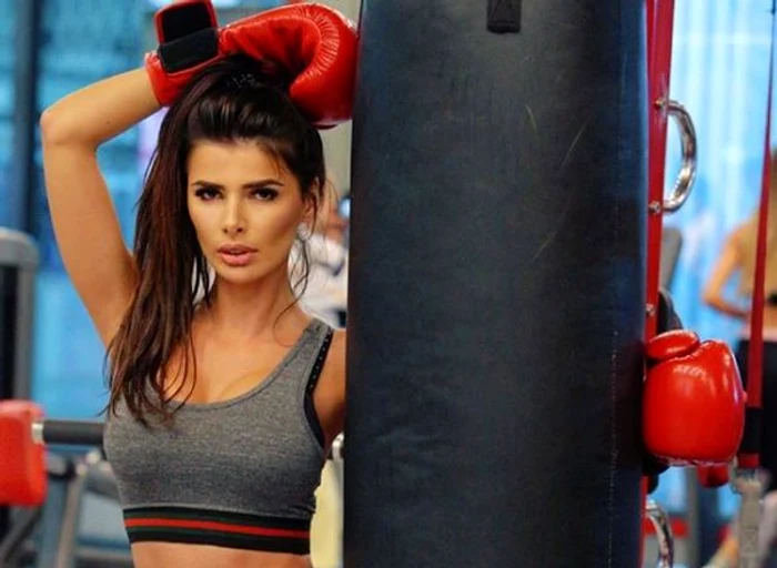 Ioana Filimon le-a arătat fanilor ce o împiedică să plece în Republica DominicanăFoto: arhivă personală