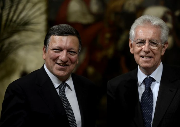 Preşedintele Comisiei Europene Manuel Barroso şi premierul italian Mario Monti