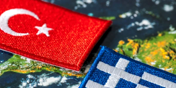 Turcia Grecia drapele conflict marea egee Foto Shutterstock jpg
