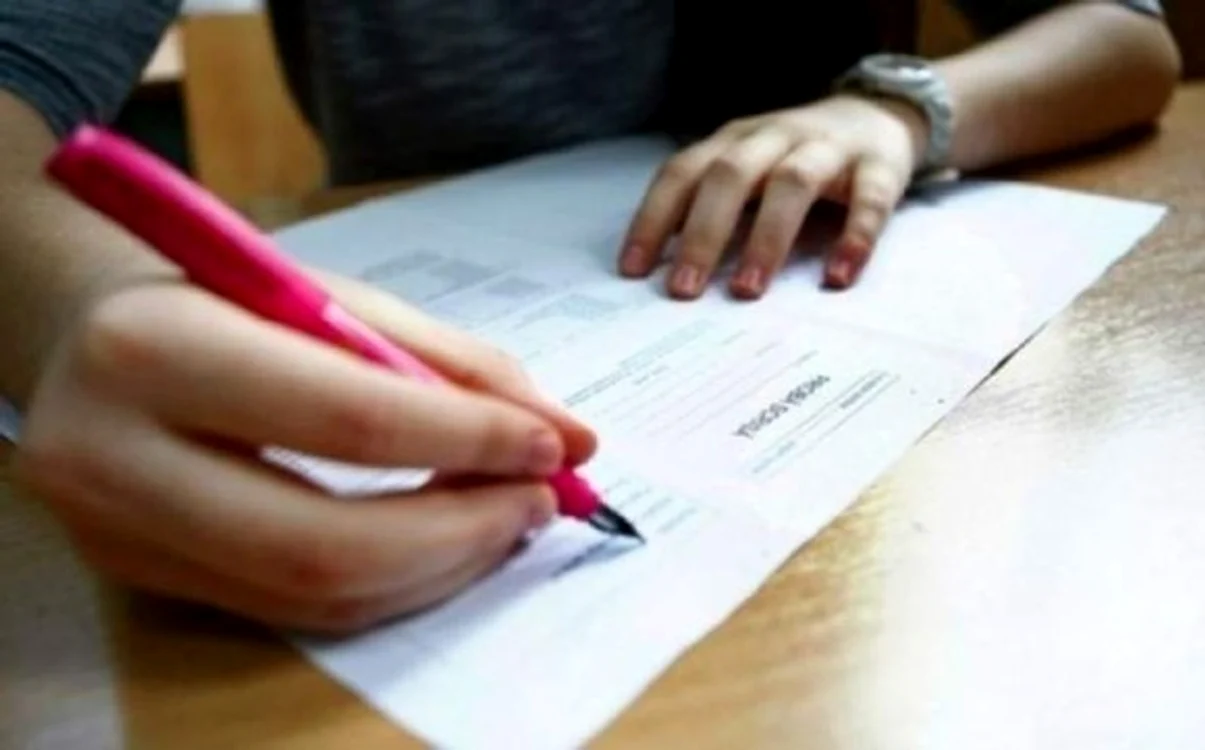 
    Elevii susţin pe 12 şi 13 iunie proba orala de evaluare a competenţelor într-o limbă de circulaţie internaţională   