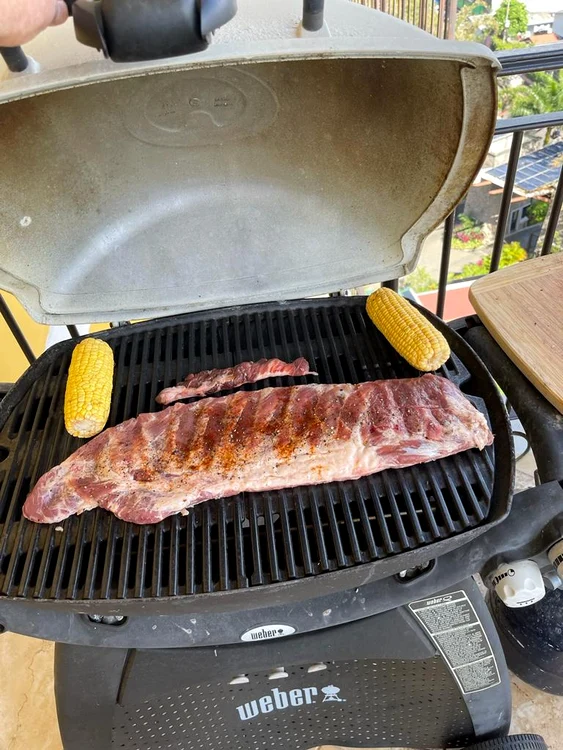 De Crăciun  au avut  pe masă și fripturi,  dar și porumb