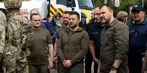 Volodimir Zelenski in zona sinistrata din Herson FOTO EPA EFE jpg