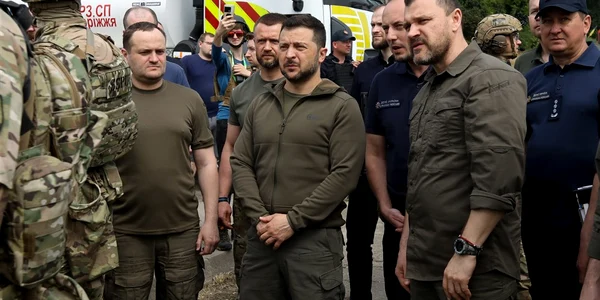 Volodimir Zelenski in zona sinistrata din Herson FOTO EPA EFE jpg