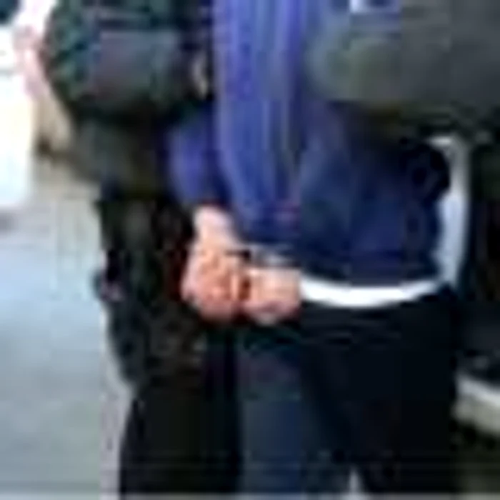 Poliţiştii l-au identificat pe autorul furtului