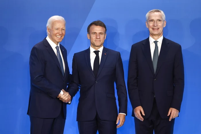 Emmanuel Macron alături de Joe Biden și Jens Stoltenberg la summitul aniversar NATO FOTO EPA-EFE