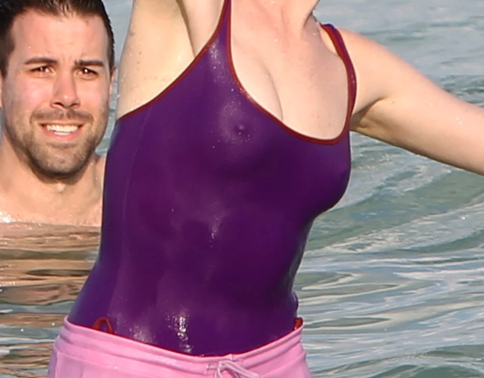 
    Anne Hathaway  