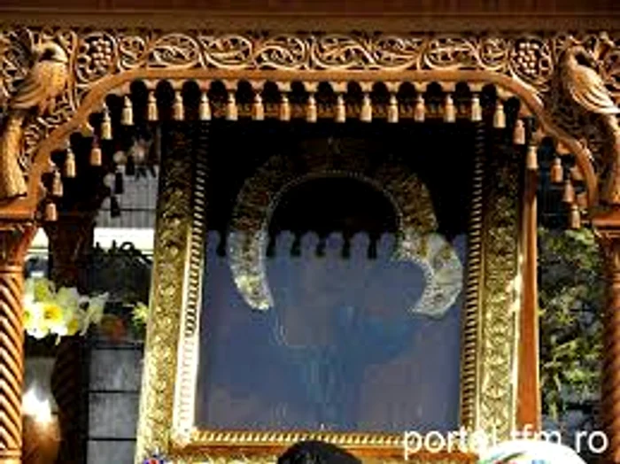 
    Izvorul vindecător de la Ghighiu este vizitat de mii de peleriniSursa foto. Creștinortodox.ro  