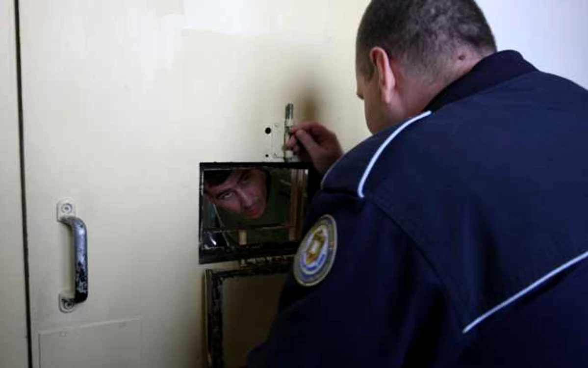 Angajaţii de la Penitenciarul Botoşani intră în grevă pe termen nelimitat FOTO Adevărul