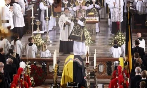 Împăratul neîncoronat al Austriei a fost înmormântat cu mare fast jpeg
