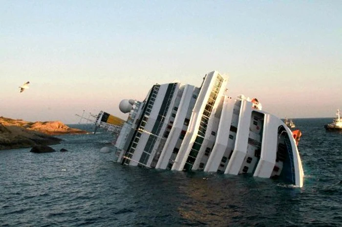 Costa Concordia a naufragiat în noaptea de vineri spre sâmbătă (Foto: AFP)