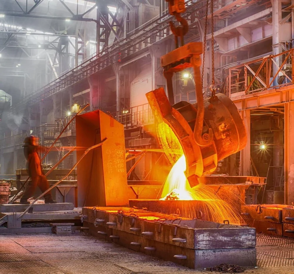 Peste 100 de europarlamentari cer CE măsuri ferme pentru salvarea industriei oțelului. „Pentru România, miza este uriașă”