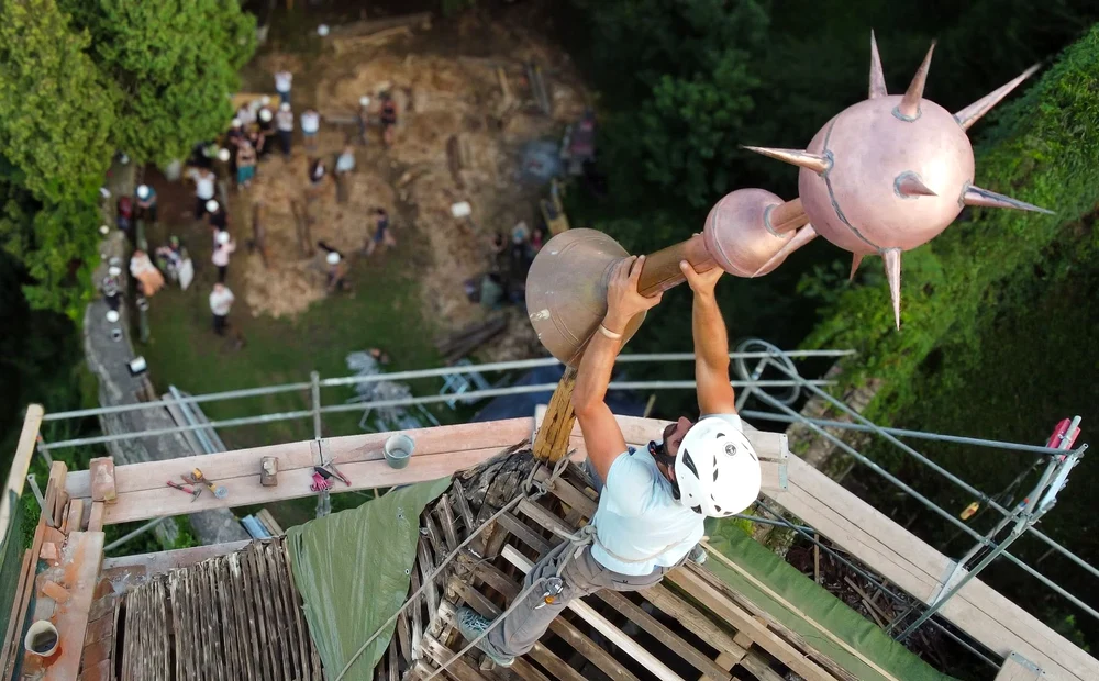 Lucrări de reparații la biserică.  Foto: Ambulanța pentru monumente. Facebook