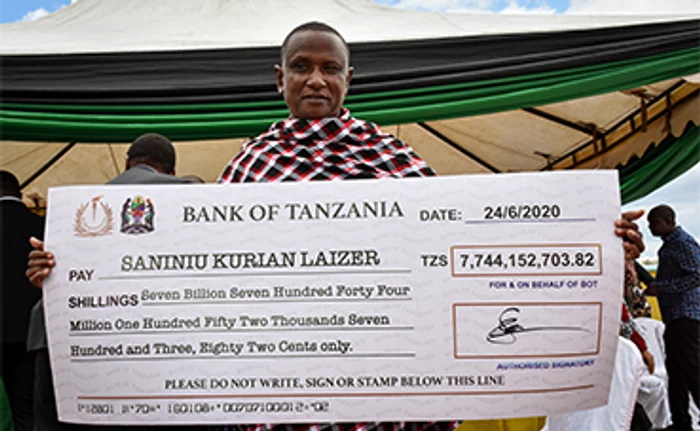 A primit un cec de 7. 744.152.703,82 miliarde şilingi tanzanieni, echivalentul a 3,35 milione de dolariFoto: AFP