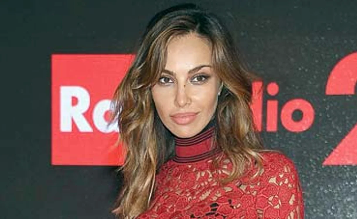 
    Mădălina Ghenea,  o apariție sexy la conferința  de presă de la SanremoFoto: Hepta  