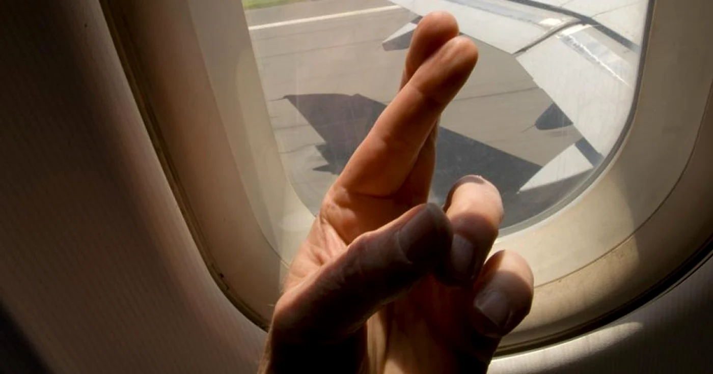 Persoanele cu frică de zbor preferă, în general, să numere în minte, din 1 în 1, până ce avionul ajunge la înălţimea maximă. Personal, ultima oară am ajuns la 1.200 FOTO: GETTY IMAGES