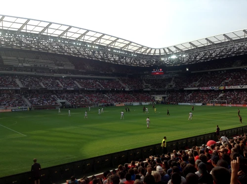 Arena de pe Costa de Azur este nou construită, finalizată şi inaugurată în 2013