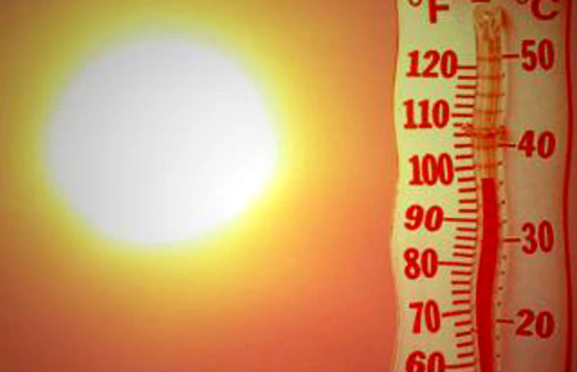 Temperaturi maxime de peste 40 de grade Celsius, la umbră