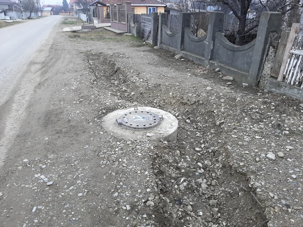 Irina Nucă are apometru montat la puţul pe care l-a forat pe banii săi  FOTO: Ştefan Borcea