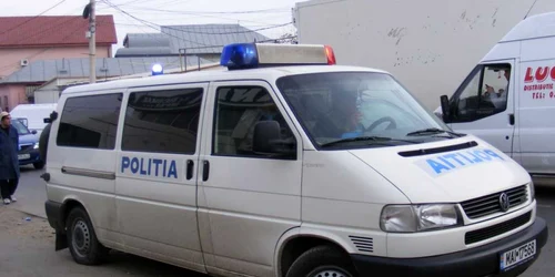 Polițiștii au stat cu ochii pe paznici