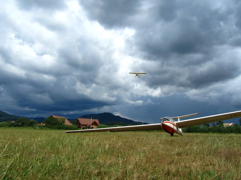 Cursurile de zbor vor începe în luna februarie FOTO: Aeroclub Baia Mare