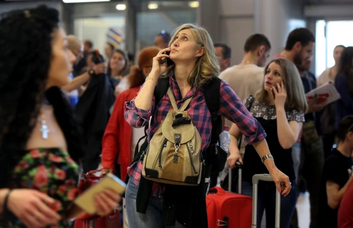 Protest Romatsa întârzieri pe Aeroportul Otopeni   FOTO Sever Gheorghe