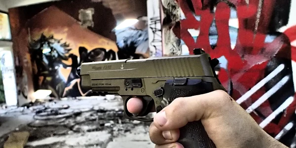 pistol pixabay jpg