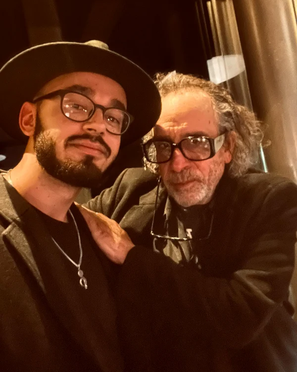 Victor Dorobantu s-a pozat cu Tim Burton