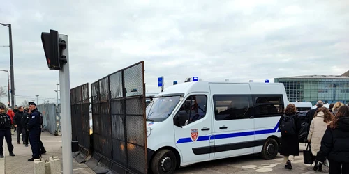 Jandarmi in fata PE din Strasbourg FOTO Radu Eremia jpeg