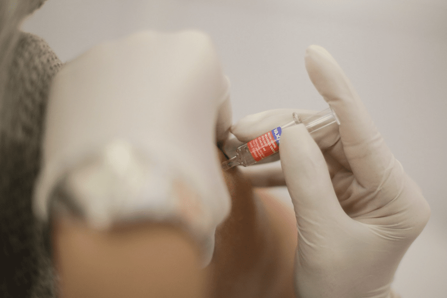 A început livrarea a 178.000 de doze de vaccin pneumococic