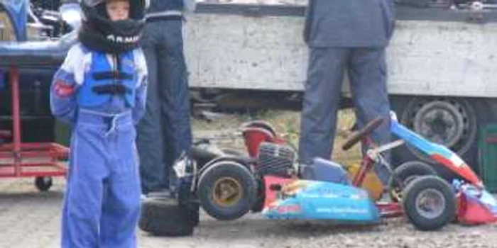 Alba Iulia: Aproape 40 de concurenţi şi-au disputat „Cupa Alba Iulia“ la karting