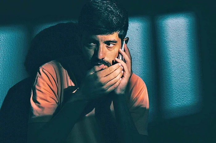 Poliţiştii cred că cel care a sunat se află în puşcărie