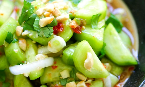 salata thailandeza de castraveti jpeg