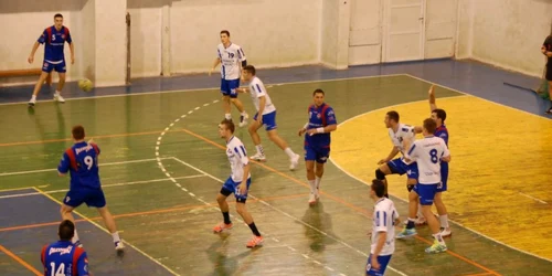 Handbaliştii vasluieni au obţinut o victorie de moral