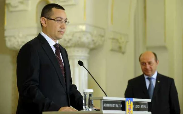 
		    Premierul Victor Ponta și președintele suspendat Traian Băsescu FOTO: Mediafax