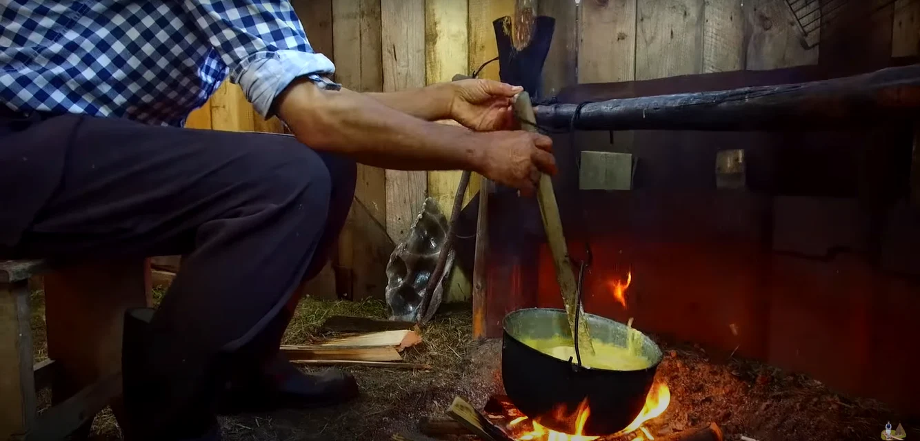 Badea Gheorghe Gârbacea din Fundata face bulz FOTO captură video